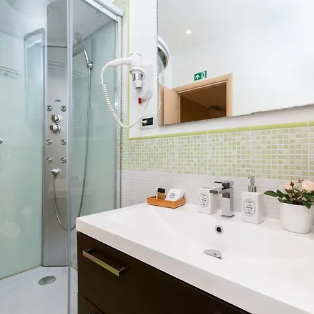 Next Stop St Peter רומא